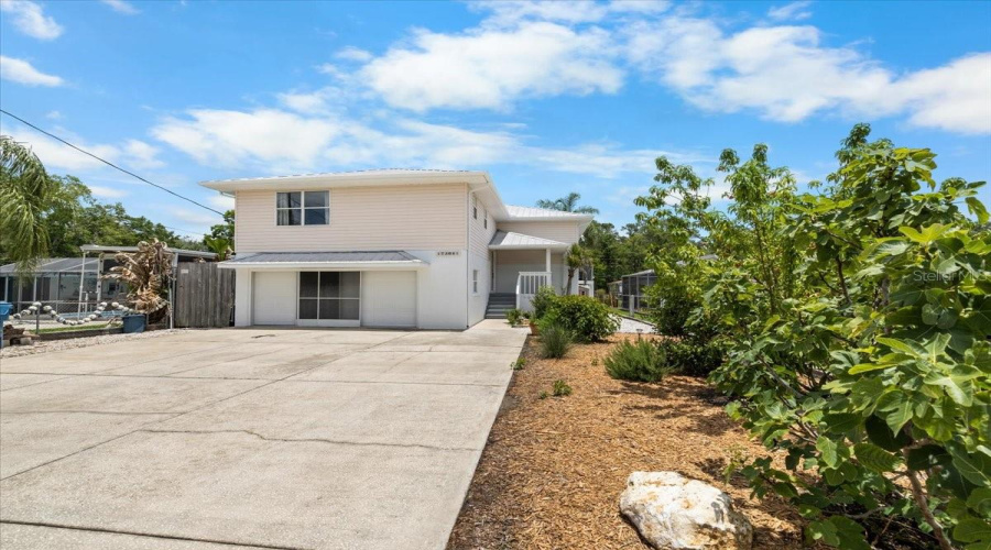 Weeki Wachee, Florida 34607, 2 Bedroom Bedrooms, ,3 Bathroombathrooms,Residential,For Sale,Aberdeen,0,Mfrtb8512787