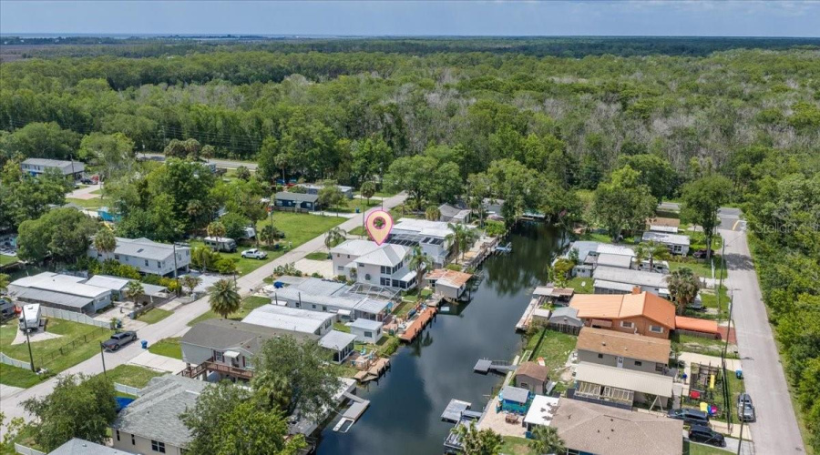 Weeki Wachee, Florida 34607, 2 Bedroom Bedrooms, ,3 Bathroombathrooms,Residential,For Sale,Aberdeen,0,Mfrtb8512787