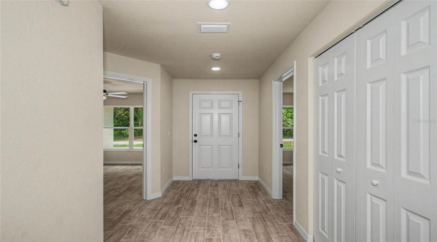 Ocala, Florida 34480, 3 Bedroom Bedrooms, ,2 Bathroombathrooms,Residential,For Sale,81St,0,Mfrtb8526816