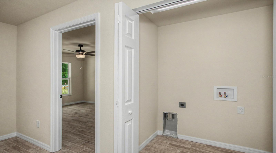 Ocala, Florida 34480, 3 Bedroom Bedrooms, ,2 Bathroombathrooms,Residential,For Sale,81St,0,Mfrtb8526816