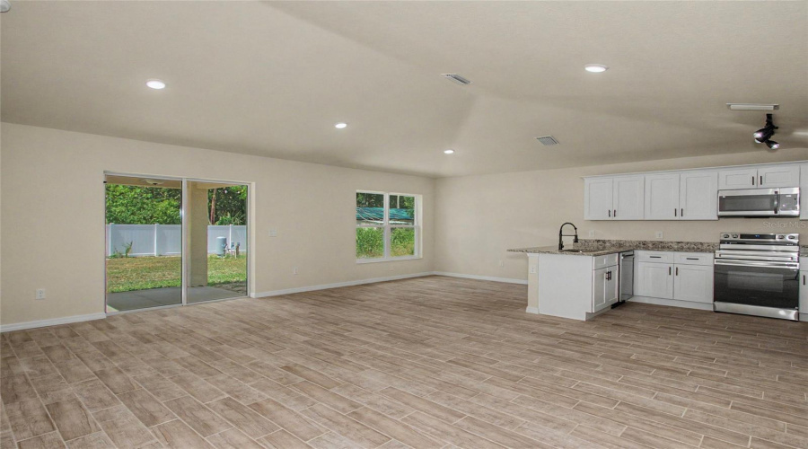 Ocala, Florida 34480, 3 Bedroom Bedrooms, ,2 Bathroombathrooms,Residential,For Sale,81St,0,Mfrtb8526816