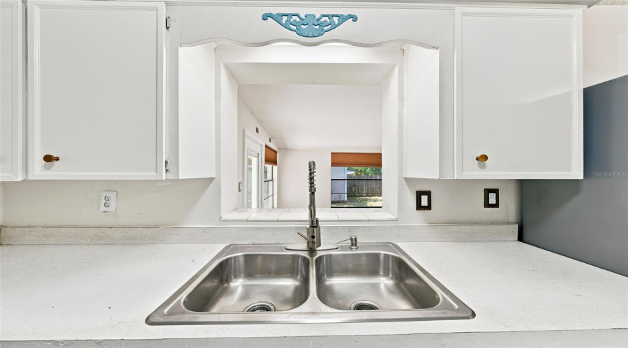 Eustis, Florida 32726, 4 Bedroom Bedrooms, ,2 Bathroombathrooms,Residential,For Sale,Garden,0,Mfro6427661