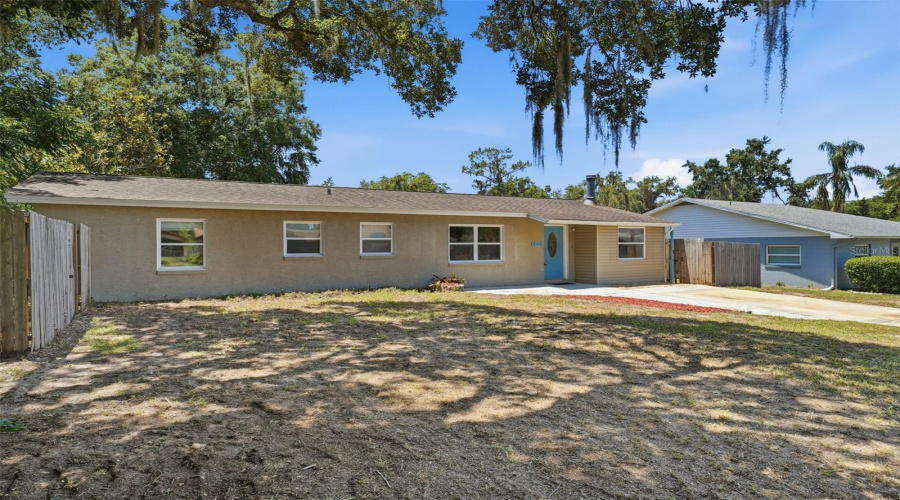 Eustis, Florida 32726, 4 Bedroom Bedrooms, ,2 Bathroombathrooms,Residential,For Sale,Garden,0,Mfro6427661