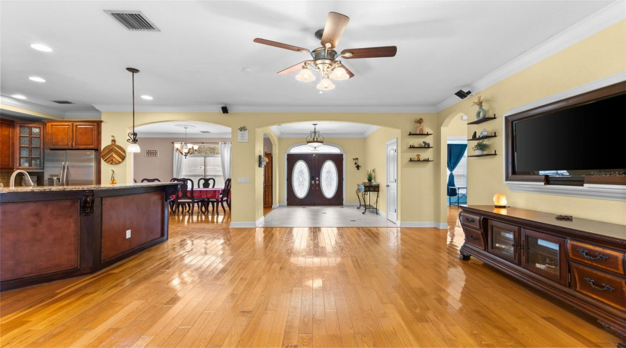 Plant City, Florida 33567, 5 Bedroom Bedrooms, ,3 Bathroombathrooms,Residential,For Sale,Colson,0,Mfrtb8457563