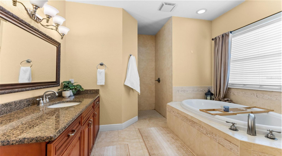 Plant City, Florida 33567, 5 Bedroom Bedrooms, ,3 Bathroombathrooms,Residential,For Sale,Colson,0,Mfrtb8457563