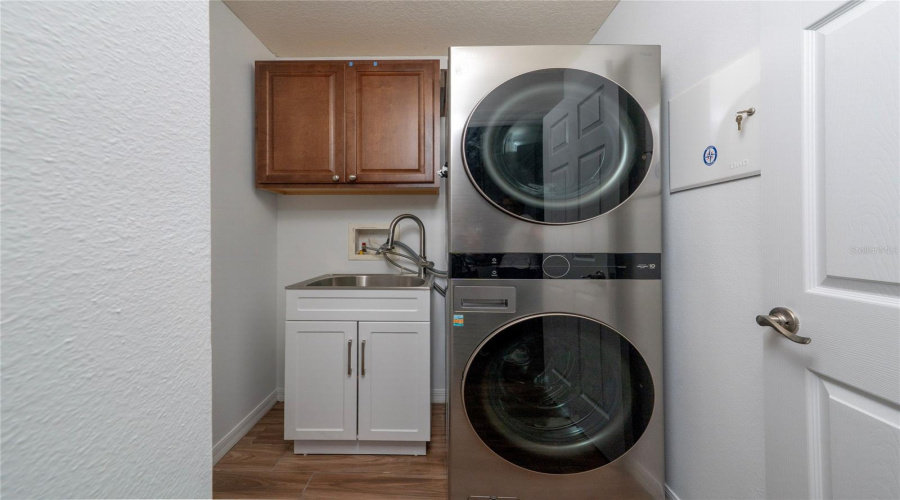 Orlando, Florida 32832, 3 Bedroom Bedrooms, ,2 Bathroombathrooms,Residential,For Sale,Budworth,0,Mfro6416731