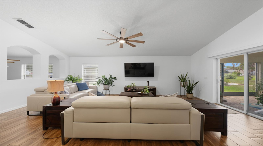 Orlando, Florida 32832, 3 Bedroom Bedrooms, ,2 Bathroombathrooms,Residential,For Sale,Budworth,0,Mfro6416731