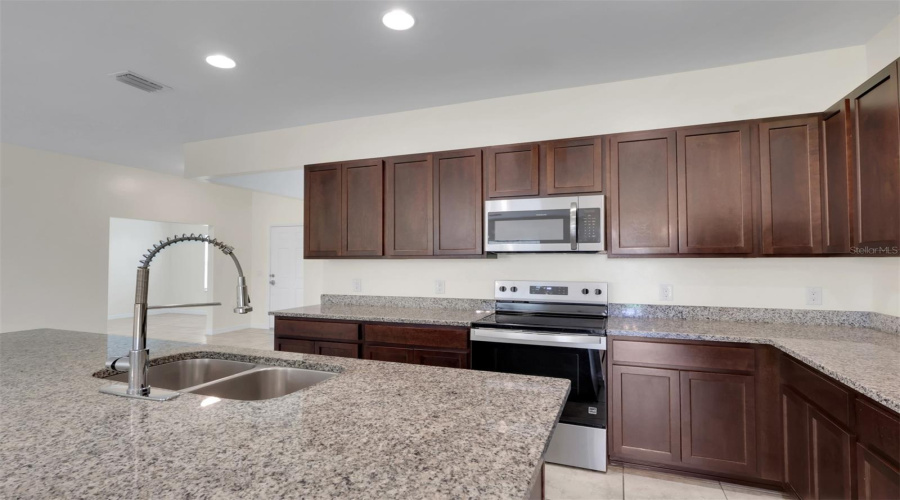 Punta Gorda, Florida 33983, 3 Bedroom Bedrooms, ,2 Bathroombathrooms,Residential,For Sale,Palisade,0,Mfrtb8538379