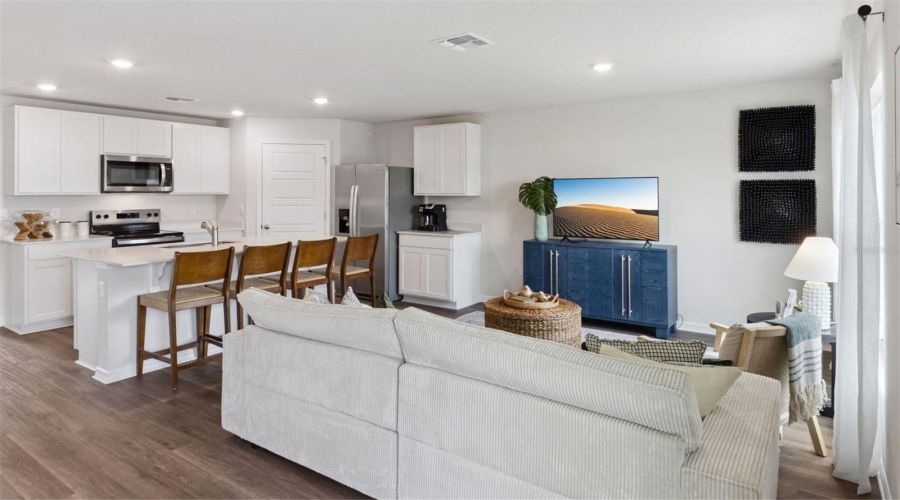 Ormond Beach, Florida 32174, 3 Bedroom Bedrooms, ,2 Bathroombathrooms,Residential,For Sale,Morning Walk,0,Mfro6388177