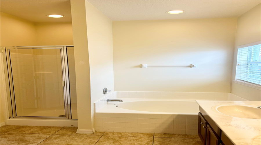 Kissimmee, Florida 34744, 3 Bedroom Bedrooms, ,2 Bathroombathrooms,Residential,For Sale,Wood Thrush,0,Mfro6431942