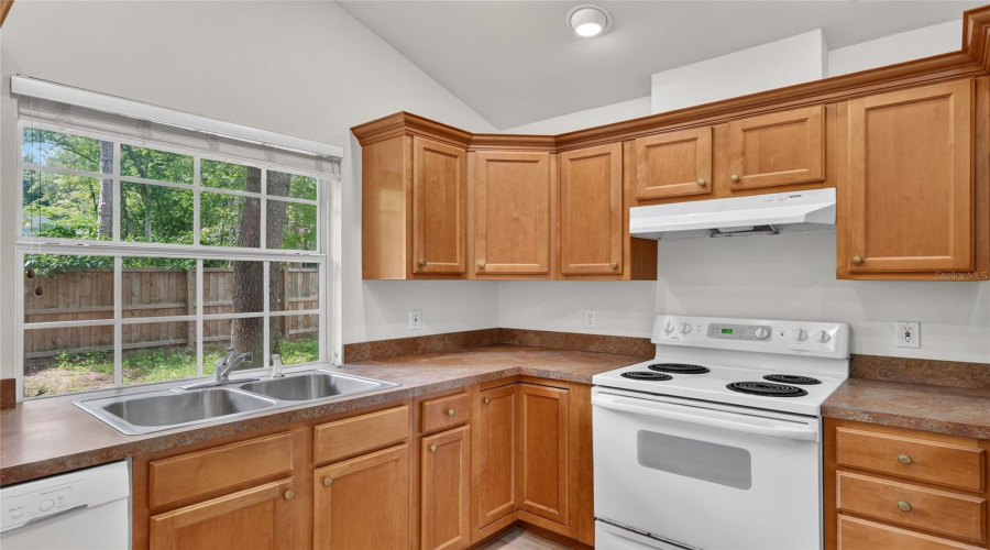 Gainesville, Florida 32608, 3 Bedroom Bedrooms, ,2 Bathroombathrooms,Residential,For Sale,31St,0,Mfrgc541144