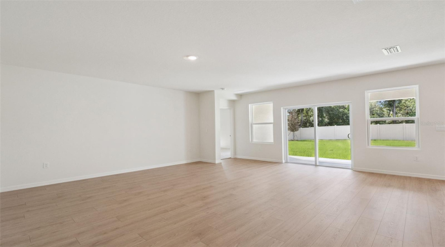 Daytona Beach, Florida 32124, 4 Bedroom Bedrooms, ,3 Bathroombathrooms,Residential,For Sale,Morfontaine,0,Mfro6421141