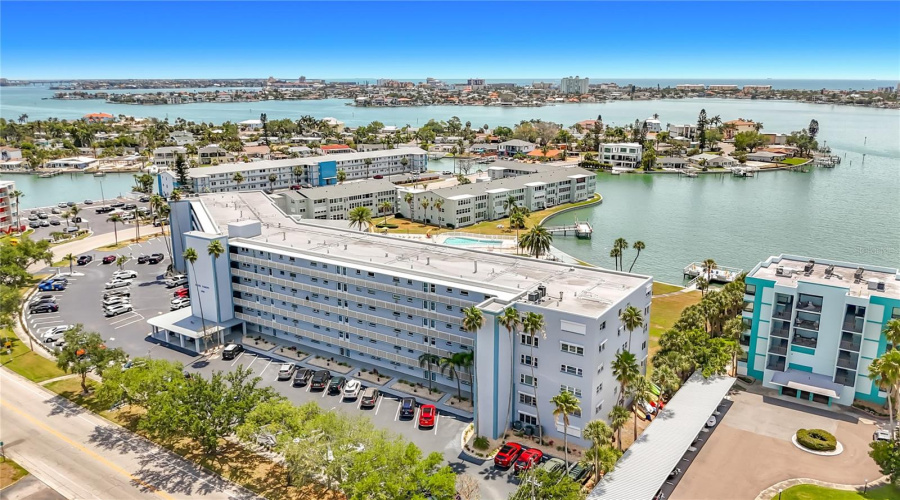 South Pasadena, Florida 33707, 2 Bedroom Bedrooms, ,1 Bathroombathrooms,Residential,For Sale,Shore,0,Mfrw7888346