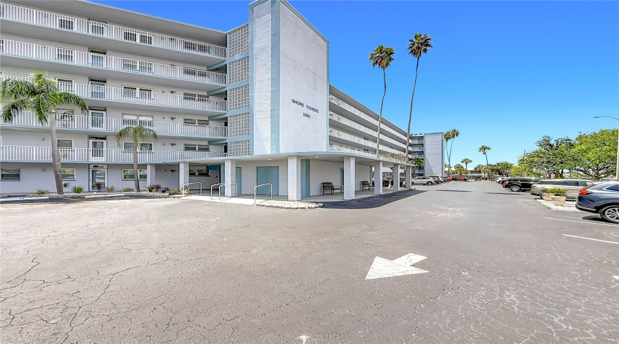 South Pasadena, Florida 33707, 2 Bedroom Bedrooms, ,1 Bathroombathrooms,Residential,For Sale,Shore,0,Mfrw7888346