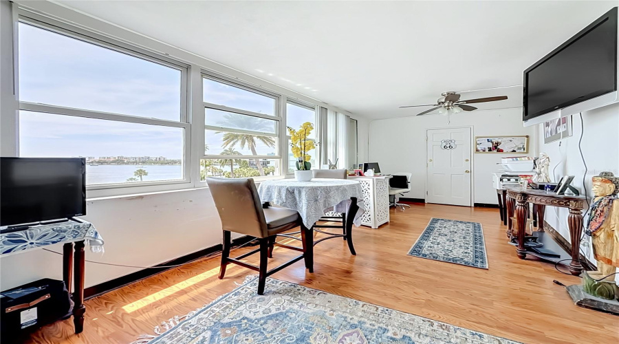 South Pasadena, Florida 33707, 2 Bedroom Bedrooms, ,1 Bathroombathrooms,Residential,For Sale,Shore,0,Mfrw7888346