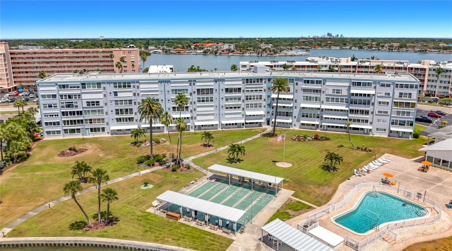 South Pasadena, Florida 33707, 2 Bedroom Bedrooms, ,1 Bathroombathrooms,Residential,For Sale,Shore,0,Mfrw7888346