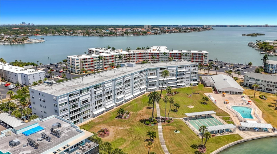 South Pasadena, Florida 33707, 2 Bedroom Bedrooms, ,1 Bathroombathrooms,Residential,For Sale,Shore,0,Mfrw7888346