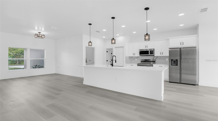 Weeki Wachee, Florida 34613, 4 Bedroom Bedrooms, ,2 Bathroombathrooms,Residential,For Sale,Nittany,0,Mfrtb8540863