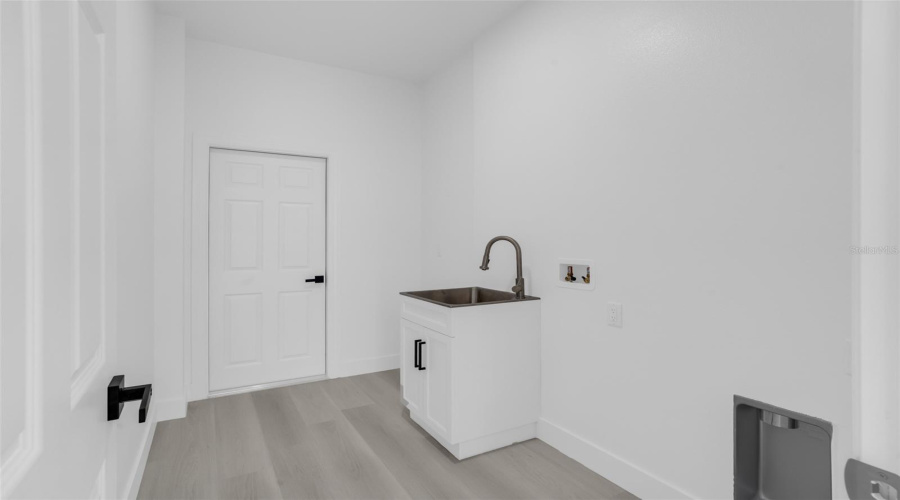 Weeki Wachee, Florida 34613, 4 Bedroom Bedrooms, ,2 Bathroombathrooms,Residential,For Sale,Nittany,0,Mfrtb8540863