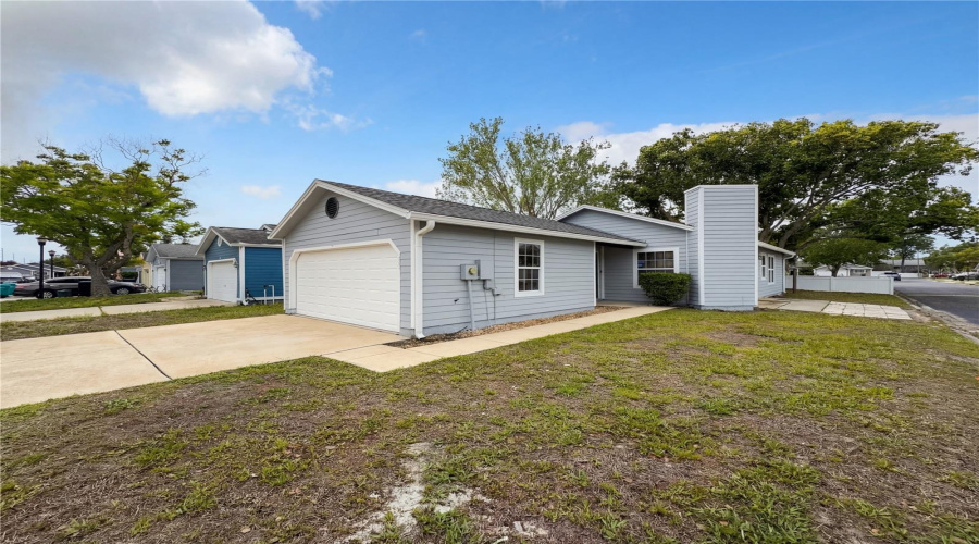 Orlando, Florida 32812, 2 Bedroom Bedrooms, ,2 Bathroombathrooms,Residential,For Sale,Plainfield,0,Mfro6397969
