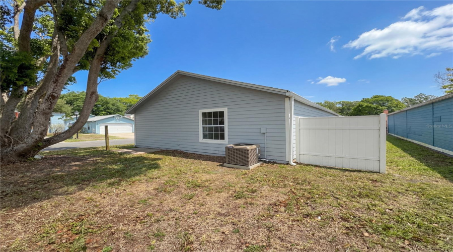Orlando, Florida 32812, 2 Bedroom Bedrooms, ,2 Bathroombathrooms,Residential,For Sale,Plainfield,0,Mfro6397969