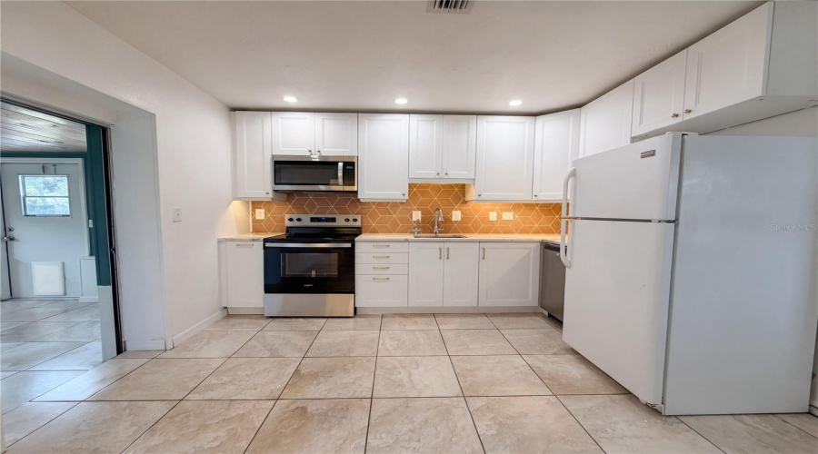 Englewood, Florida 34223, 3 Bedroom Bedrooms, ,2 Bathroombathrooms,Residential,For Sale,4Th,0,Mfro6400871