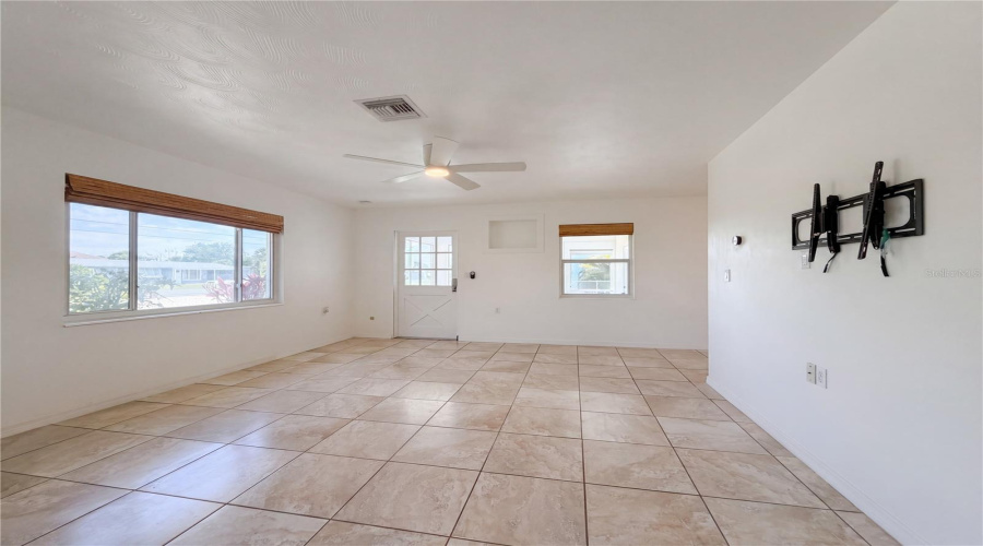 Englewood, Florida 34223, 3 Bedroom Bedrooms, ,2 Bathroombathrooms,Residential,For Sale,4Th,0,Mfro6400871