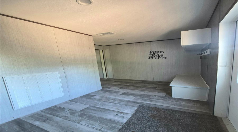 Brooksville, Florida 34613, 3 Bedroom Bedrooms, ,2 Bathroombathrooms,Residential,For Sale,Weeping Willow,0,Mfrtb8501607