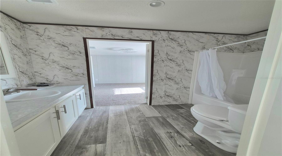 Brooksville, Florida 34613, 3 Bedroom Bedrooms, ,2 Bathroombathrooms,Residential,For Sale,Weeping Willow,0,Mfrtb8501607