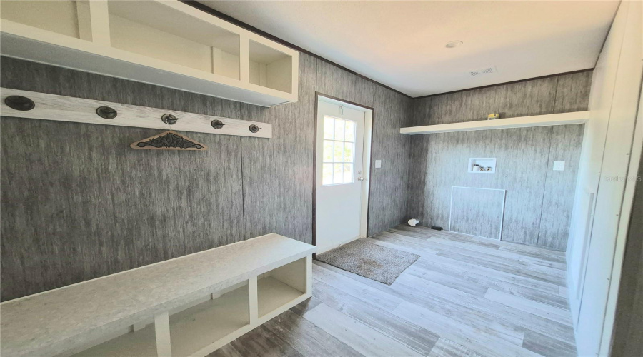 Brooksville, Florida 34613, 3 Bedroom Bedrooms, ,2 Bathroombathrooms,Residential,For Sale,Weeping Willow,0,Mfrtb8501607