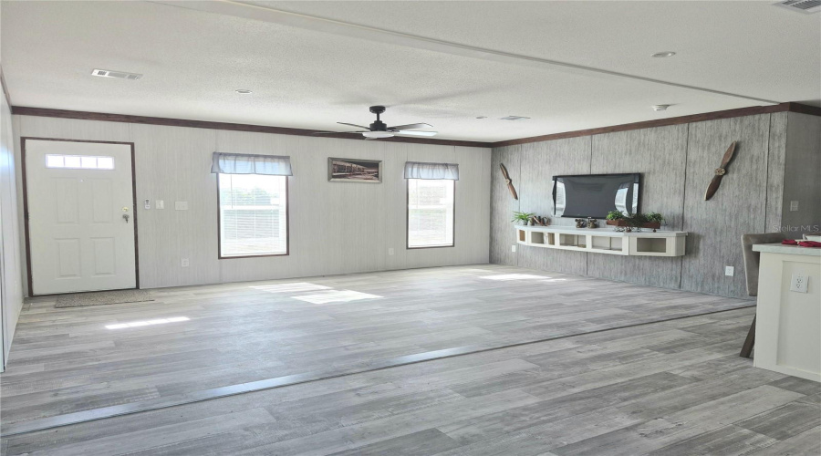 Brooksville, Florida 34613, 3 Bedroom Bedrooms, ,2 Bathroombathrooms,Residential,For Sale,Weeping Willow,0,Mfrtb8501607