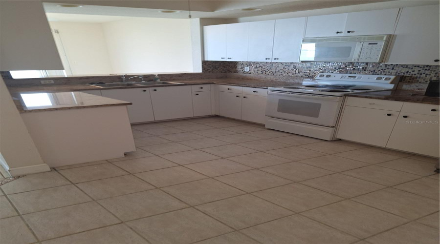 St Petersburg, Florida 33715, 2 Bedroom Bedrooms, ,2 Bathroombathrooms,Residential,For Sale,Bacopa,0,Mfrtb8452095