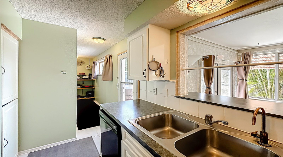 Venice, Florida 34293, 2 Bedroom Bedrooms, ,2 Bathroombathrooms,Residential,For Sale,Seminole,0,Mfrs5147610