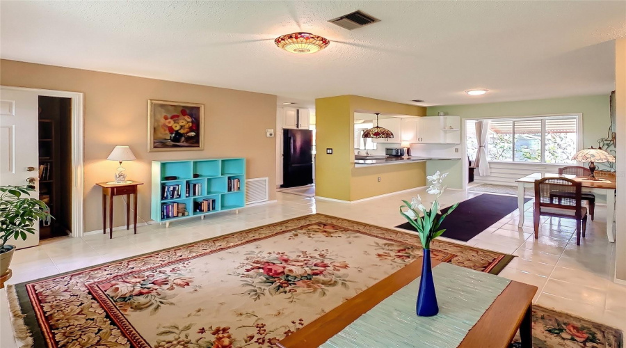 Venice, Florida 34293, 2 Bedroom Bedrooms, ,2 Bathroombathrooms,Residential,For Sale,Seminole,0,Mfrs5147610