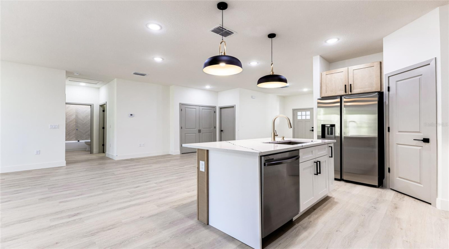 Deltona, Florida 32738, 3 Bedroom Bedrooms, ,3 Bathroombathrooms,Residential,For Sale,Hibiscus,0,Mfro6371509