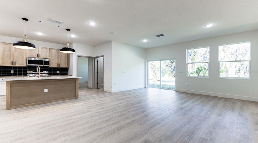 Deltona, Florida 32738, 3 Bedroom Bedrooms, ,3 Bathroombathrooms,Residential,For Sale,Hibiscus,0,Mfro6371509