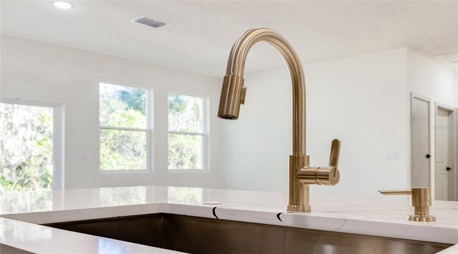 Deltona, Florida 32738, 3 Bedroom Bedrooms, ,3 Bathroombathrooms,Residential,For Sale,Hibiscus,0,Mfro6371509