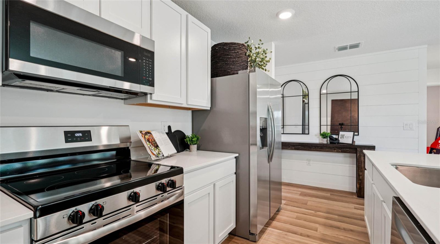 St Cloud, Florida 34773, 4 Bedroom Bedrooms, ,2 Bathroombathrooms,Residential,For Sale,Grey Moss,0,Mfro6415716