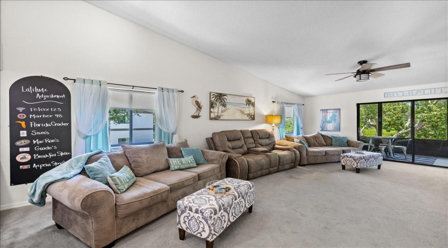 Weeki Wachee, Florida 34607, 2 Bedroom Bedrooms, ,2 Bathroombathrooms,Residential,For Sale,River Run,0,Mfrtb8524803