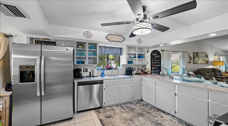 Weeki Wachee, Florida 34607, 2 Bedroom Bedrooms, ,2 Bathroombathrooms,Residential,For Sale,River Run,0,Mfrtb8524803