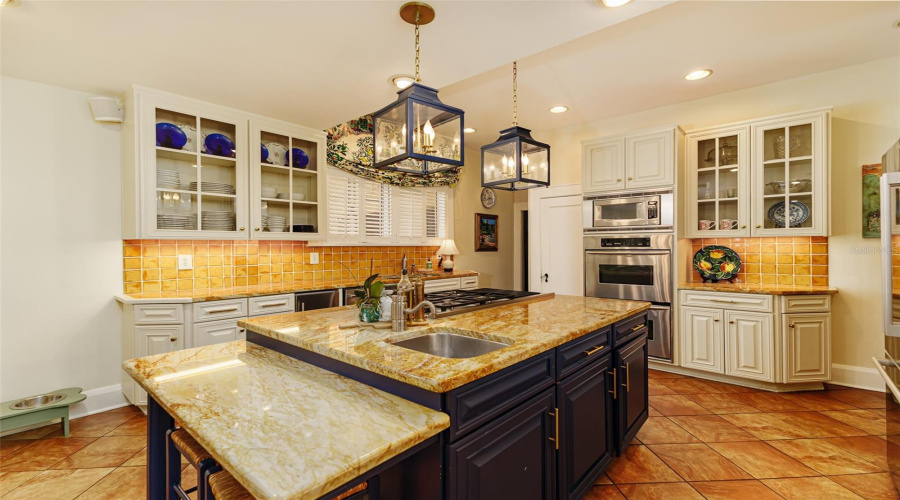 Lakeland, Florida 33803, 4 Bedroom Bedrooms, ,4 Bathroombathrooms,Residential,For Sale,Miramar,0,Mfrl4962185