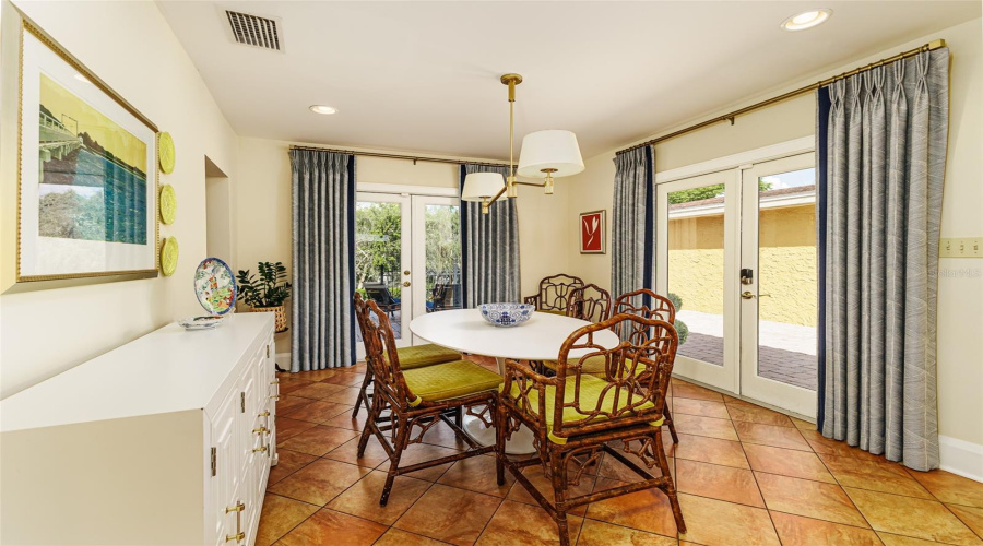 Lakeland, Florida 33803, 4 Bedroom Bedrooms, ,4 Bathroombathrooms,Residential,For Sale,Miramar,0,Mfrl4962185
