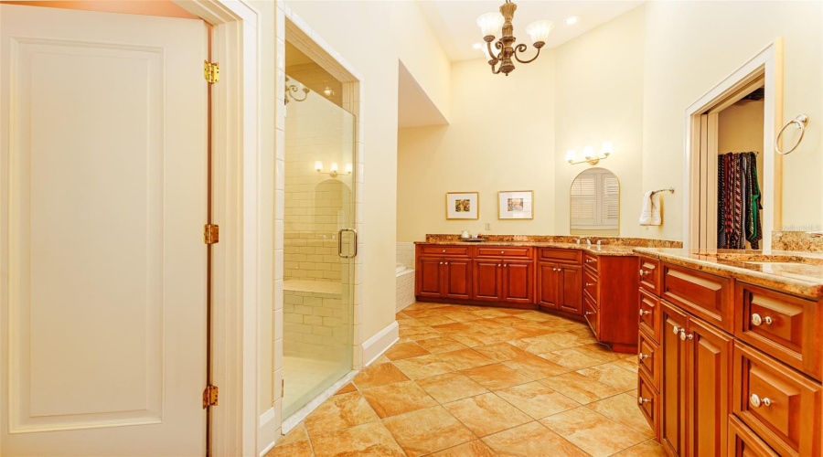Lakeland, Florida 33803, 4 Bedroom Bedrooms, ,4 Bathroombathrooms,Residential,For Sale,Miramar,0,Mfrl4962185