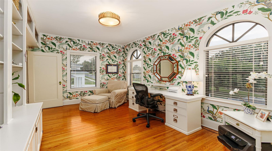 Lakeland, Florida 33803, 4 Bedroom Bedrooms, ,4 Bathroombathrooms,Residential,For Sale,Miramar,0,Mfrl4962185