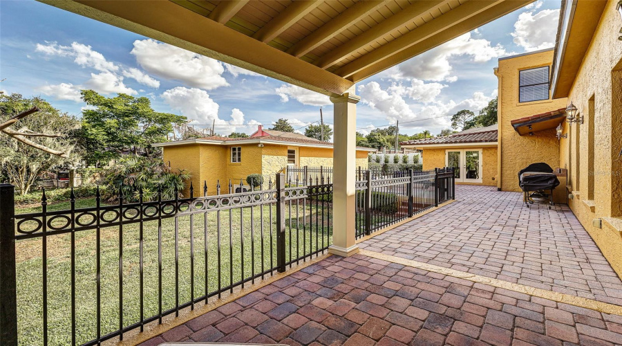 Lakeland, Florida 33803, 4 Bedroom Bedrooms, ,4 Bathroombathrooms,Residential,For Sale,Miramar,0,Mfrl4962185