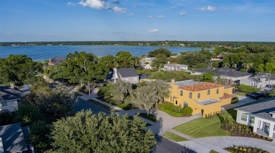 Lakeland, Florida 33803, 4 Bedroom Bedrooms, ,4 Bathroombathrooms,Residential,For Sale,Miramar,0,Mfrl4962185