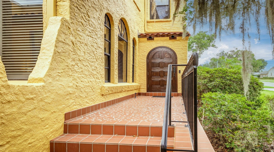 Lakeland, Florida 33803, 4 Bedroom Bedrooms, ,4 Bathroombathrooms,Residential,For Sale,Miramar,0,Mfrl4962185