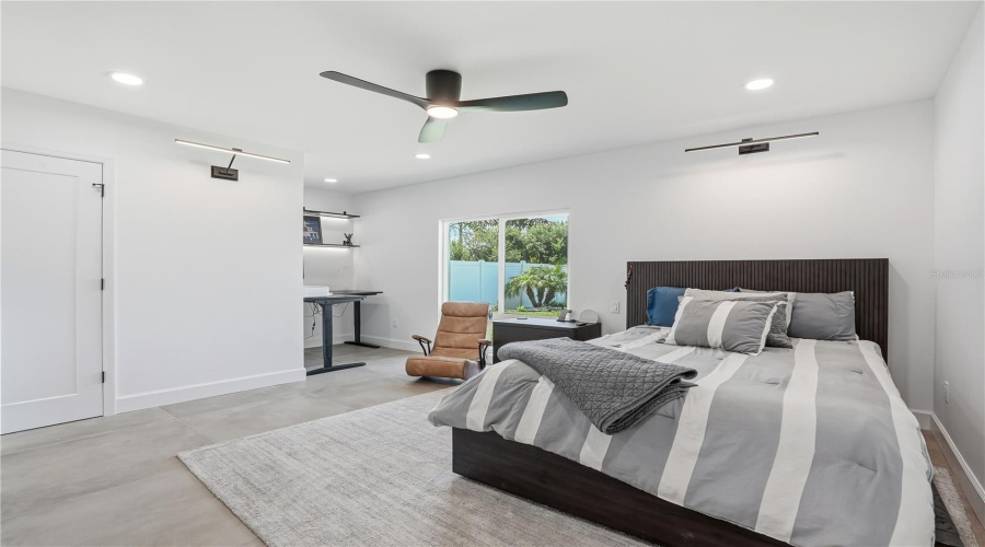 Light And Bright Guest Room