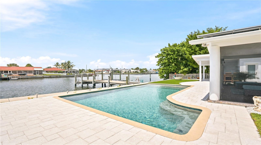 Saltwater Pebbletec Pool
