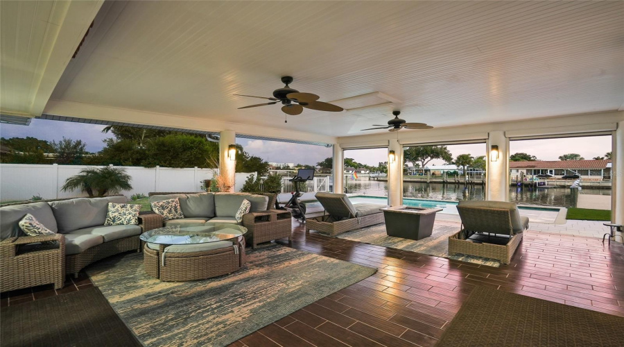 Covered Lanai For Outdoor Entertaining